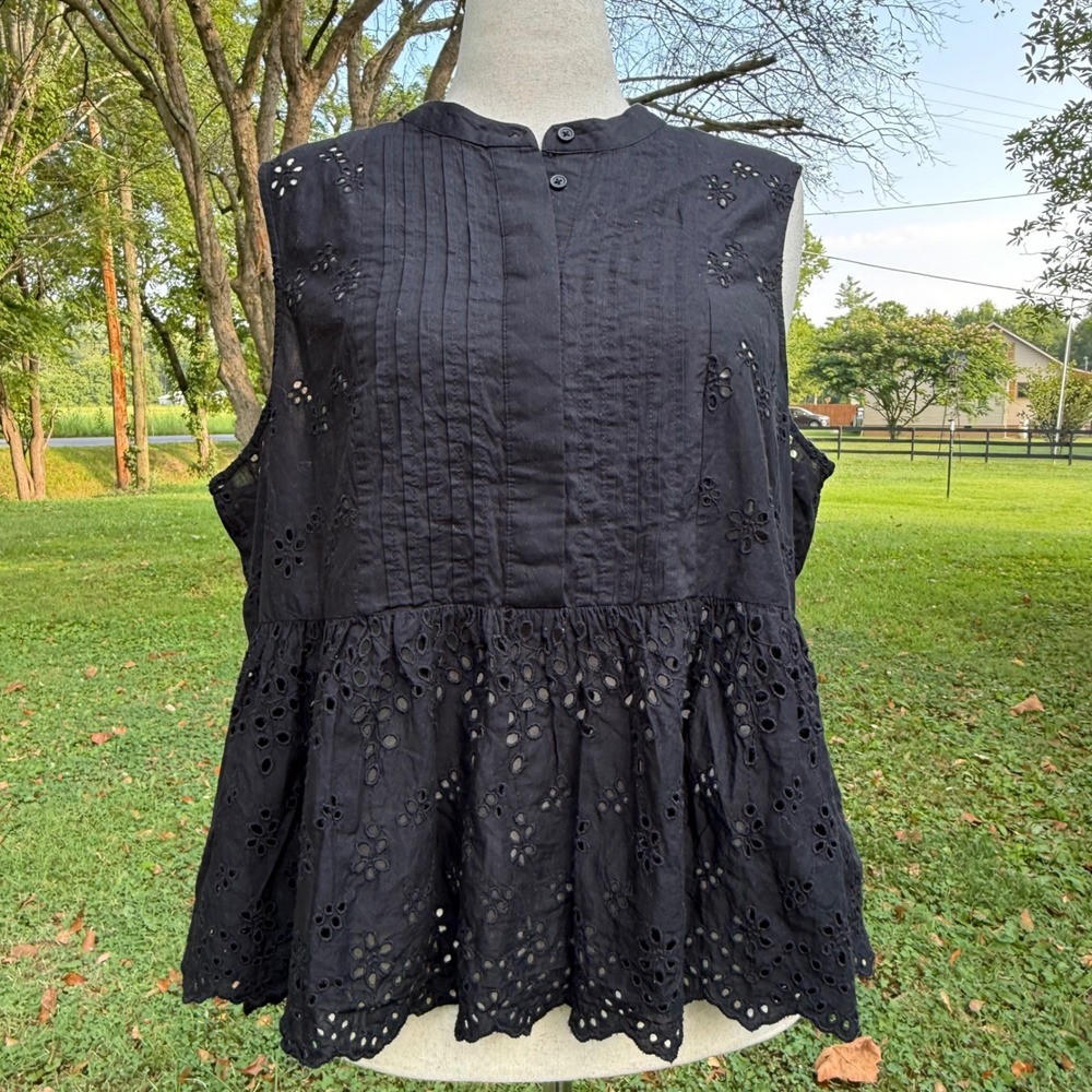 GAP Womens XL Black Eyelet Cotton Sleeveless Pintuck Peplum Babydoll Top NWT